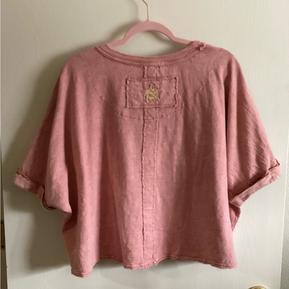 Oli & Hali Oversized Star Top - Picture 2 of 3